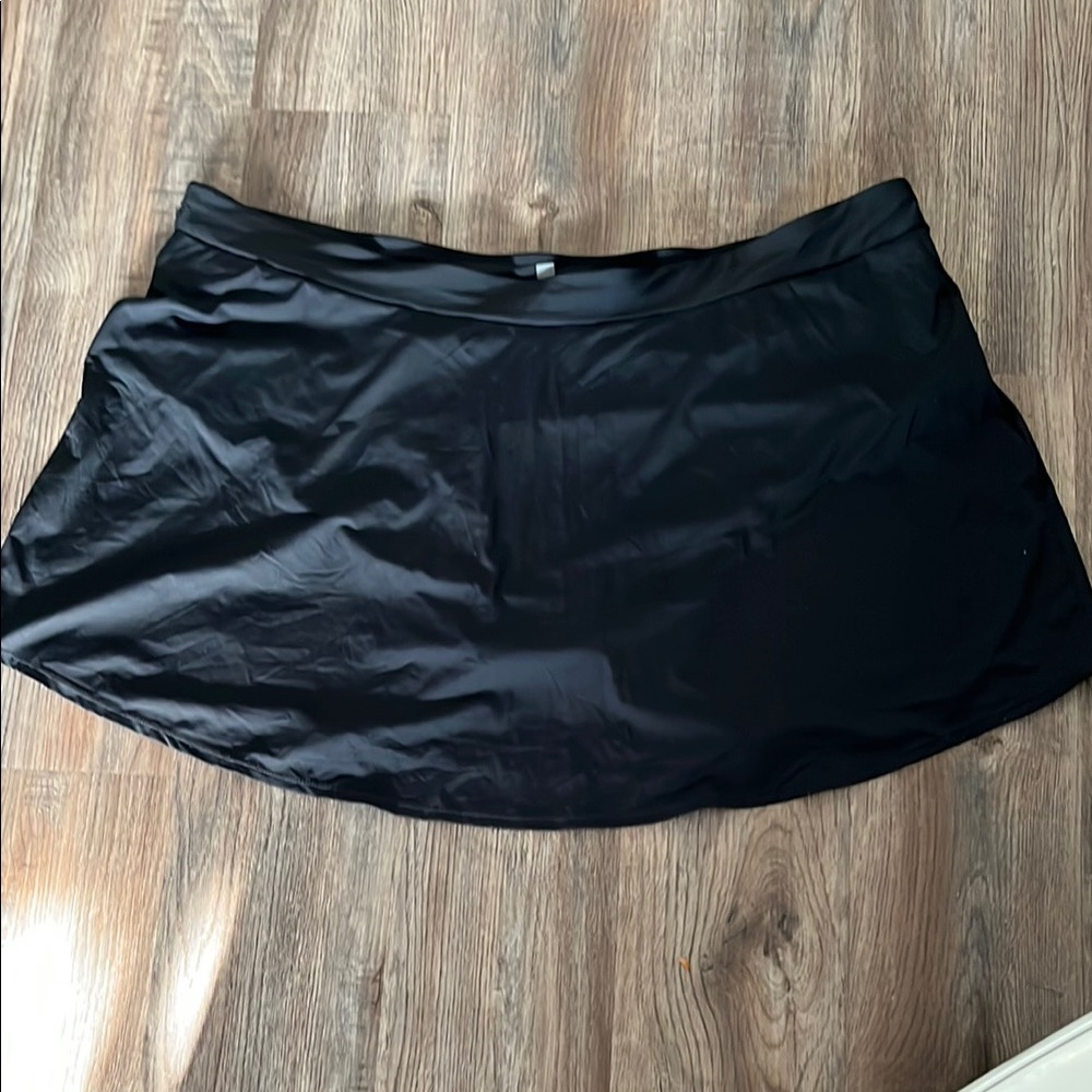 Penningtons Elegant Black Swim Skirt